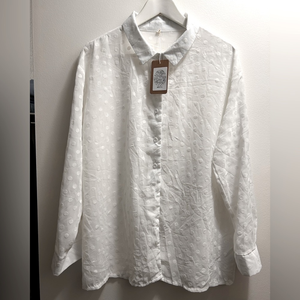 NWT BOHEMIA WHITE DOTS BUTTON UP SHIRT/SIZE M/SEMI-SHEERS